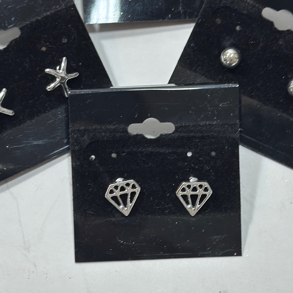 Chic Silver Earring Set With Geometric Designs - image 2